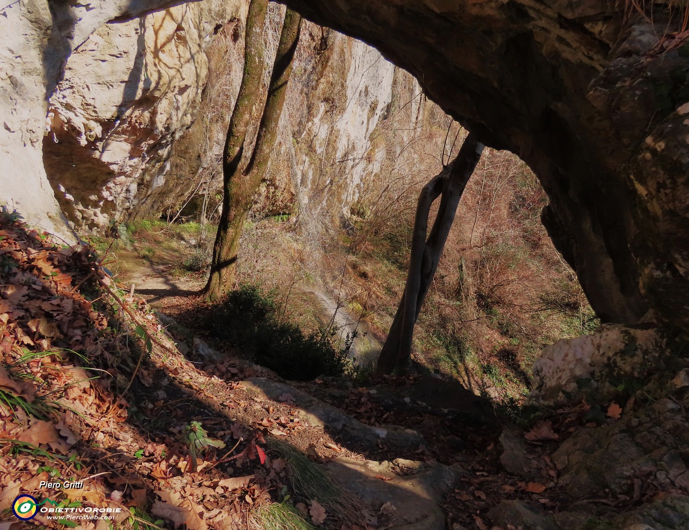 23 Ingresso alla 'Grotta dei ladri'.JPG